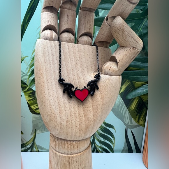 Black & Red Emo Horn Heart Necklace - Classic Emo Punk Necklace - Picture 1 of 8